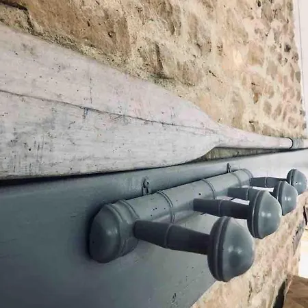 Prázdninový dům La Maison De Pierre 2 *