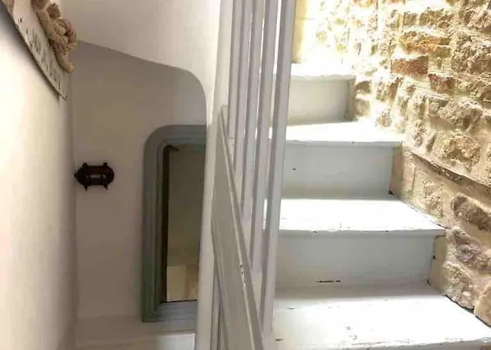 Semesterbostad La Maison De Pierre 2 *