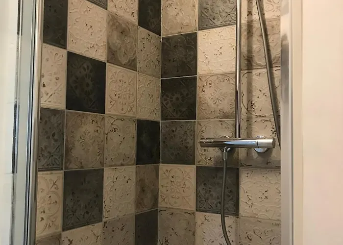 Semesterbostad La Maison De Pierre 2 *