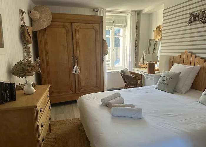 La Maison De Pierre 2 Semesterbostad Port-en-Bessin-Huppain